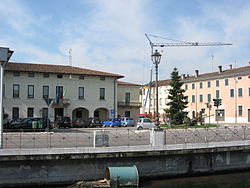 Isorella, piazza Roma.jpg