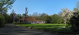 De voormalige boerderij midden in het park