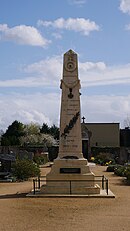 Le monument aux morts de Briollay.