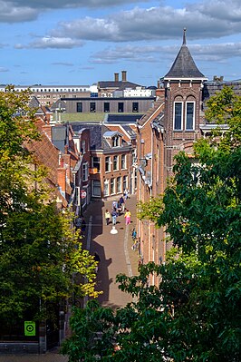 Gezicht op de Akerkstraat vanaf de gewelven van de Akerk