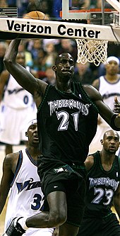 Garnett dunking