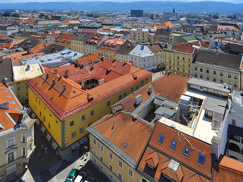 File:Klagenfurt Innere Stadt Alter Platz 1 Altes Rathaus 14072009 12.jpg