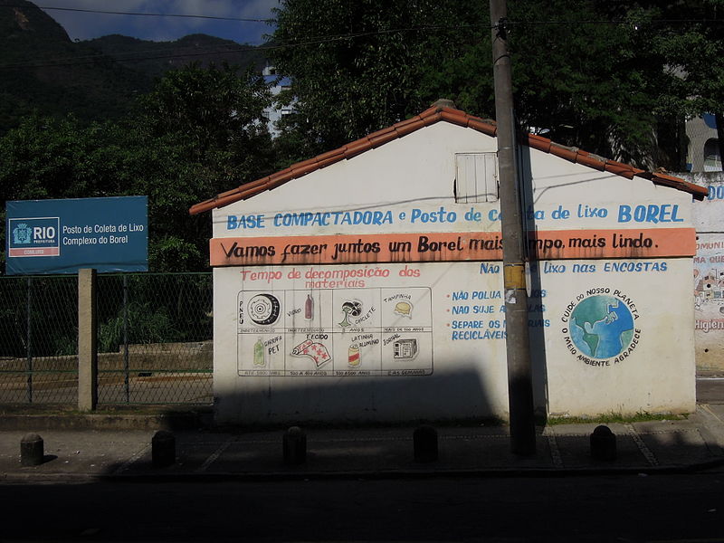 File:07-06-2012 Jornada fotográfica MootiroMaps Morro do Borel 2.JPG