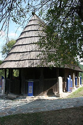 Image illustrative de l’article Église en bois Saint-Georges de Seča Reka