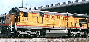 Union Pacific 588 war ein General-Electric-Modell C36-7, modifiziert und intern als C36M bezeichnet. Foto: Houston Texas, 2000.