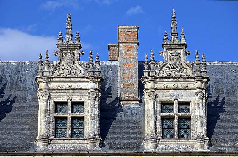 File:Château - fenêtres (Amboise) (2).jpg