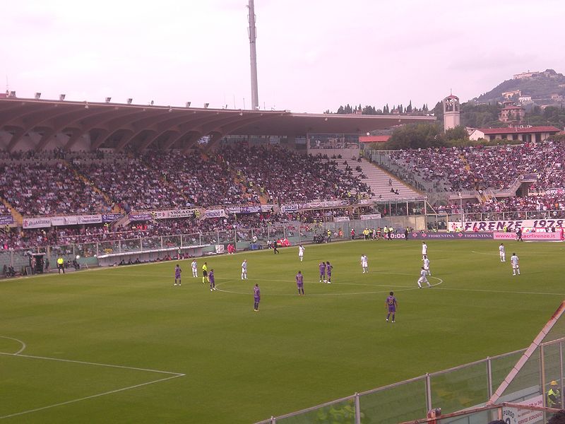 File:Fiorentina Lazio 4-10-09.JPG