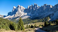 Rặng núi Gruppo delle Odle, một dãy núi của Dolomites