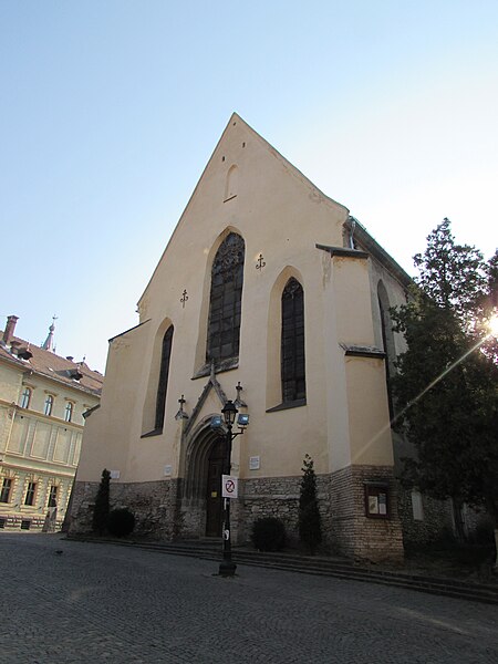 File:Biserica Manastirii din Sighisoara6.JPG