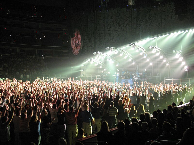 File:2487 - Washington DC - Verizon Center - Genesis - Intro to Domino.JPG