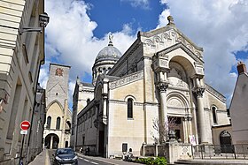 Image illustrative de l’article Basilique Saint-Martin de Tours