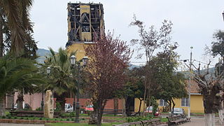 Iglesia de Coinco junto a la plaza.JPG