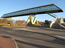 Passerelle de l'aire de Venoy.jpg