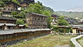 Étang de culture de lotus, au milieu du village.