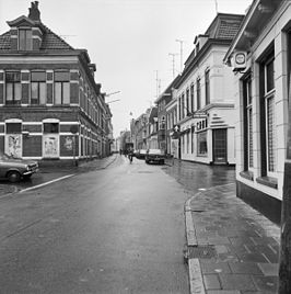 Inkijk in de Haddingestraat, vanaf de Nieuwstad, 1980