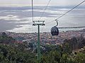 O teleférico do Monte com o Funchal ao fundo