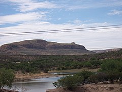 Carretera Pabellón de Arteaga-San José de Gracia. El clima semidesértico predomina en el estado.