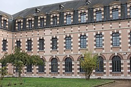 Un bâtiment du lycée Fulbert.