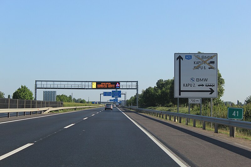 File:M35 motorway, Debrecen Western Bypass.jpg