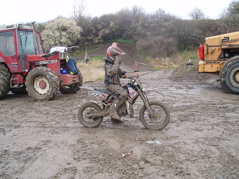 File:Muddy crosser.jpg