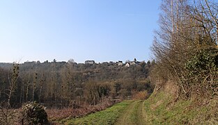 Panorama du village depuis la route de Braye.