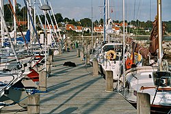 Havnen i Høruphav med byen i baggrunden