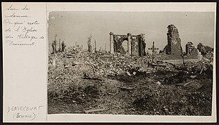 Ruines de l'église de Deniécourt.