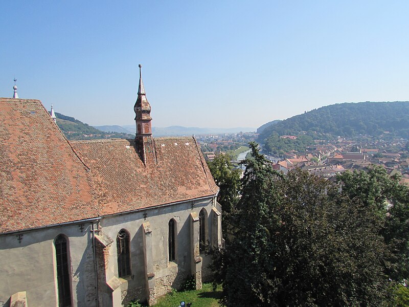 File:Biserica Manastirii din Sighisoara16.JPG