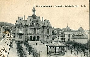 La mairie et la salle des fêtes, dans les années 1930.