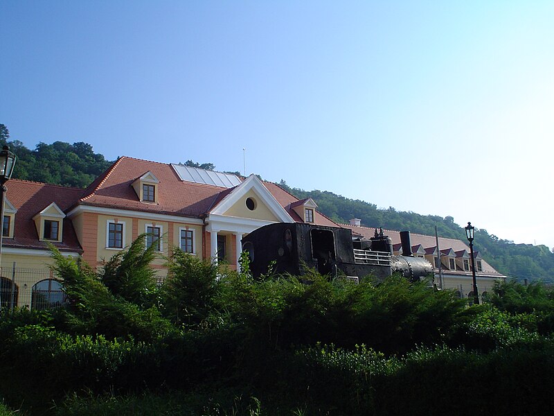 File:Sighișoara - Railway Station (1163029743).jpg