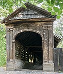 Escalera cubierta.