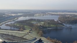 De Zuiderplas met de Pettelaarse Schans vanaf provinciehuis