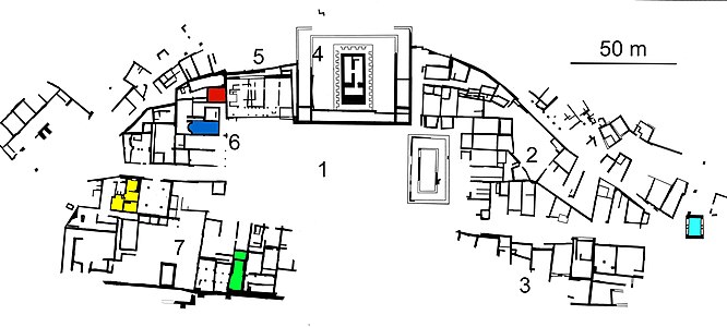 Harta unităților comerciale și a forumului: 1. Forum; 2. Cartierul atelierelor; 3. Clădiri sud; 4. Templu; 5. Pretoriu; 6. Casa reprezentativă; 7. Băi, case în terase și topitorie imperială de aur. Roșu = Clădirea K; Albastru = Clădirea A; Galben = Băi; Verde = Turnătorie; Turcoaz = poarta orasului.