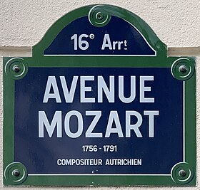 Voir la plaque.