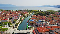 Vy över Struga och Ohridsjön