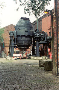 Bessemerkonverter vid Kelham Island Museum, Sheffield, England