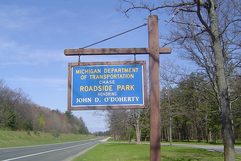 File:Roadside park sign.jpg