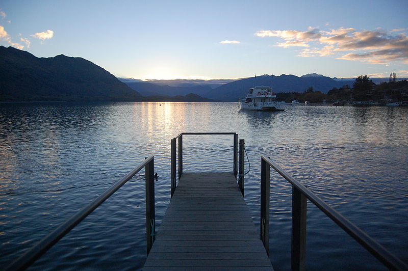 File:View of Lake Wanaka From Roys Bay (4675185948).jpg