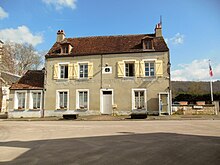 Ang Town Hall sa Saint-Moré