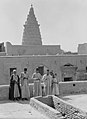 Jueus a la tomba d'Ezequiel d'al-Kifel (Iraq), foto de 1923