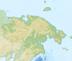 Mapa konturowa Czukockiego Okręgu Autonomicznego, na dole nieco na lewo znajduje się punkt z opisem „źródło”, natomiast blisko centrum na dole znajduje się punkt z opisem „ujście”