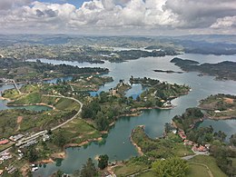 Embalse Guatapé-Peñol y Piedra del Peñol