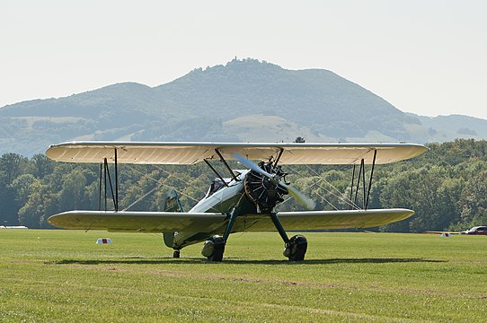 Boeing-Stearman E75 (built in 1943).