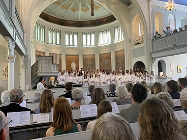 Konfirmation i kyrkan den 14 maj 2023.