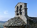 Couverture de lauzes de l'abside de la chapelle de Rochegude (Haute-Loire).