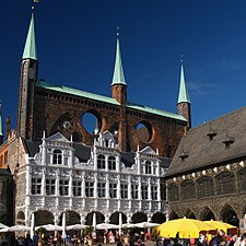 Place du Marché et le Rathaus.