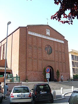 Vooraanzicht van de kerk