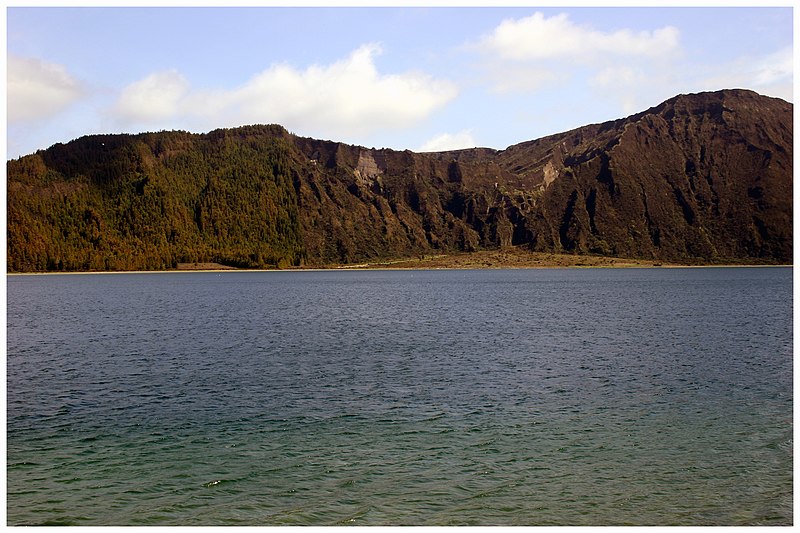 File:Lagoa do Fogo - panoramio (18).jpg