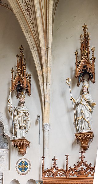 File:Althofen Pfarrkirche hl Thomas von Canterbury Chor Konsolfiguren 24062015 5249.jpg