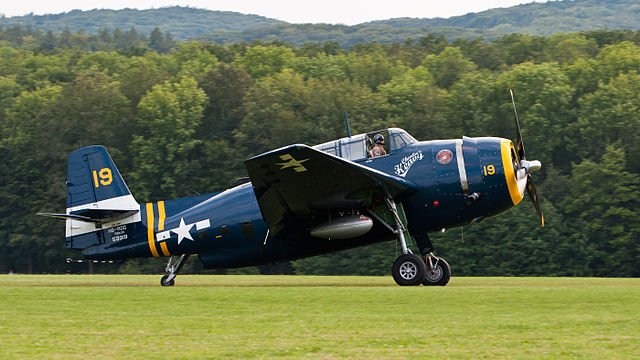 Grumman TBM-3E Avenger (built in 1945).